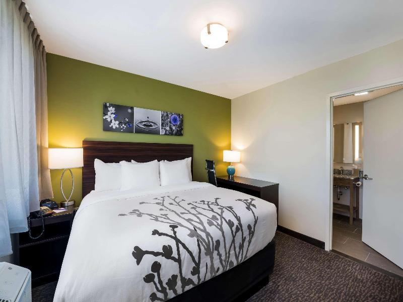 Sleep Inn Bronx - Soundview image
