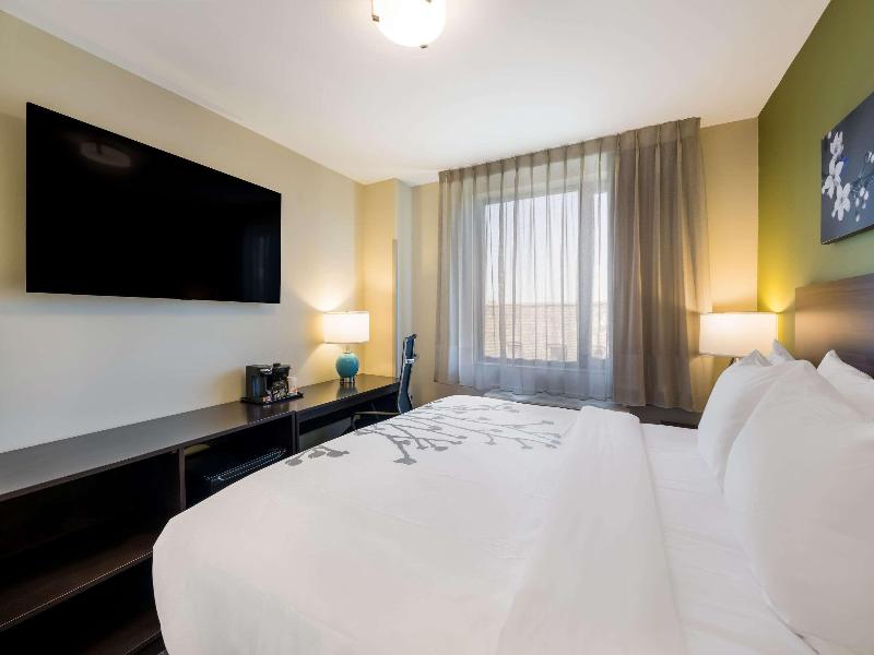 Sleep Inn Bronx - Soundview image