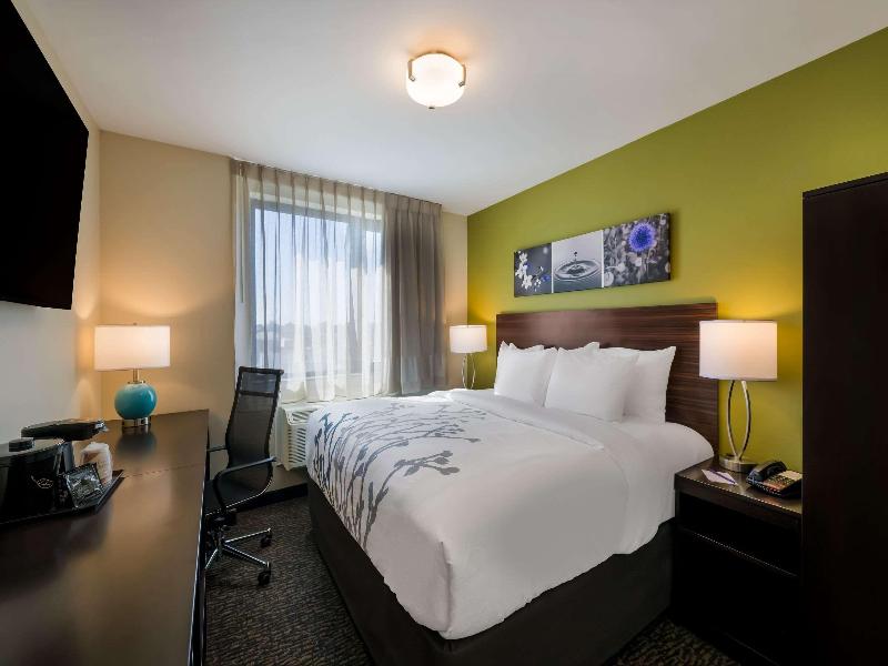 Sleep Inn Bronx - Soundview image