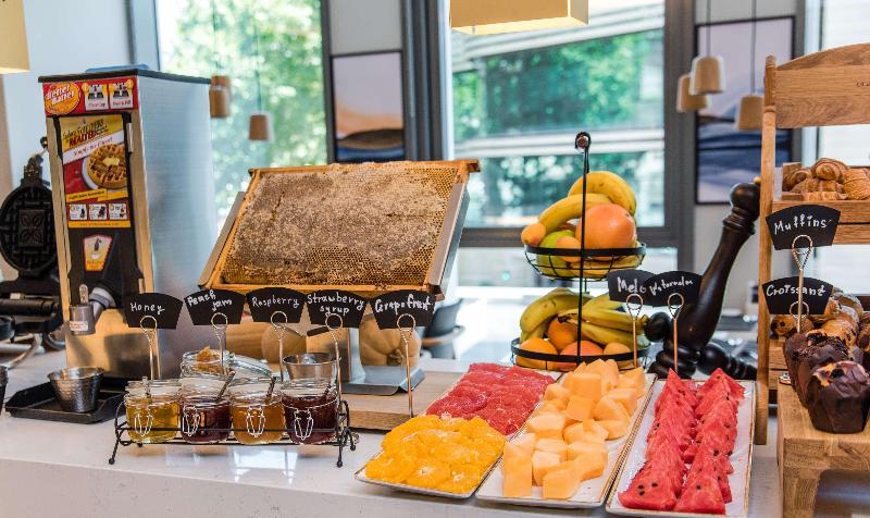 Hilton Garden Inn Tbilisi Riverview image
