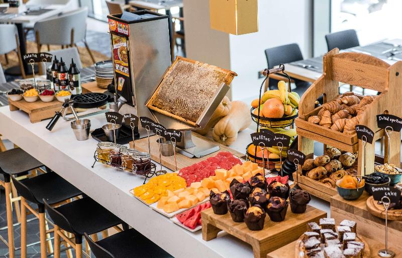 Hilton Garden Inn Tbilisi Riverview image