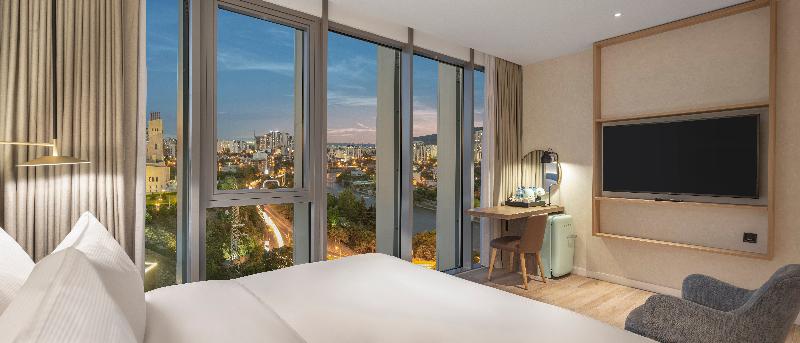 Hilton Garden Inn Tbilisi Riverview image