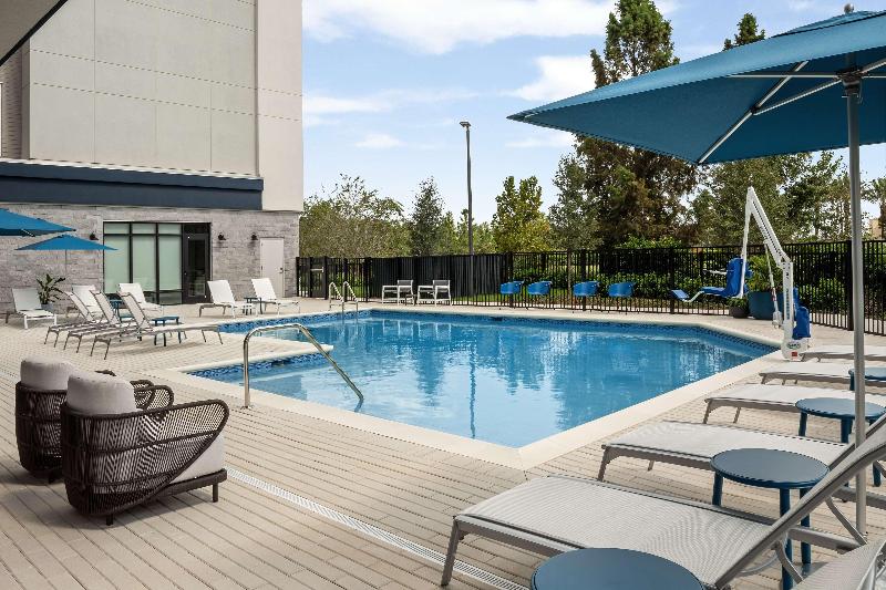 Hampton Inn By Hilton Orlando Southeast Nona image