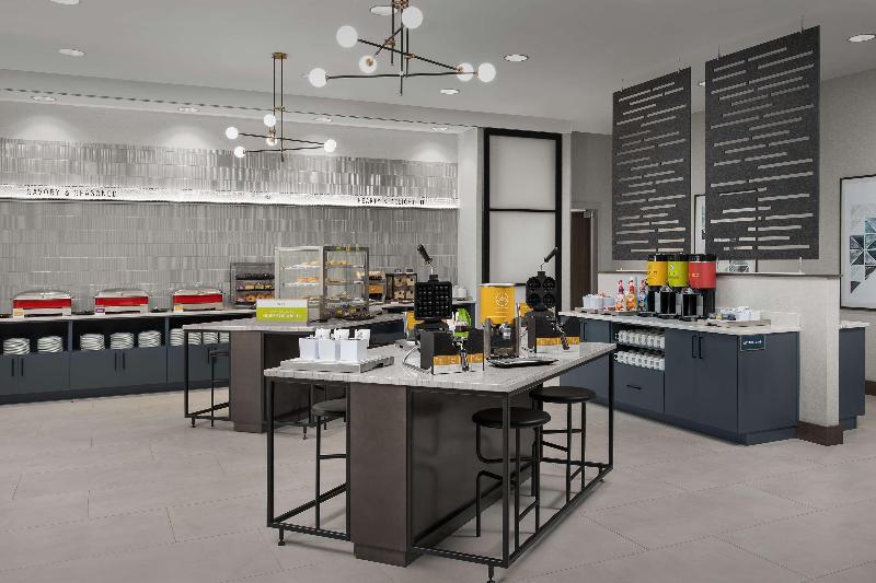 Hampton Inn By Hilton Orlando Southeast Nona image