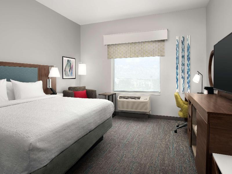 Hampton Inn By Hilton Orlando Southeast Nona image