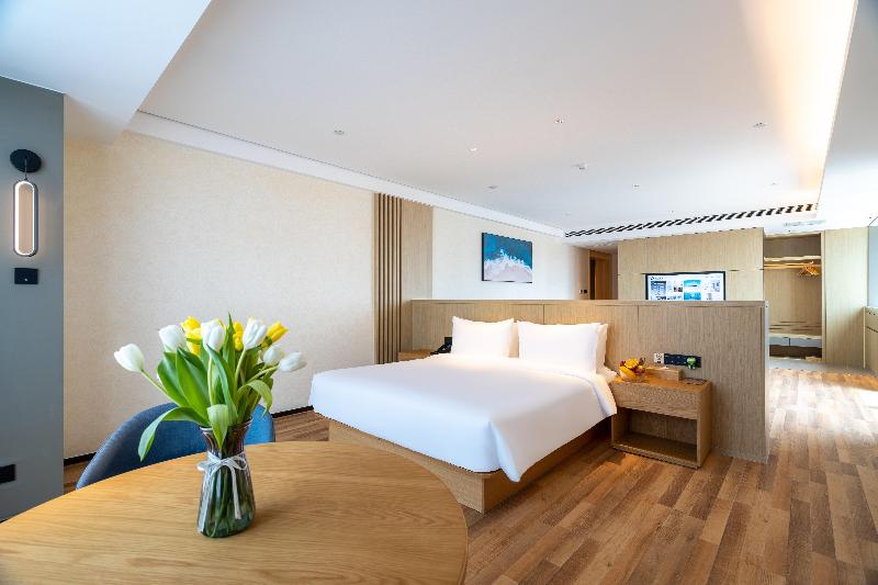 Starway Hotel Qingdao West Coast Expo City