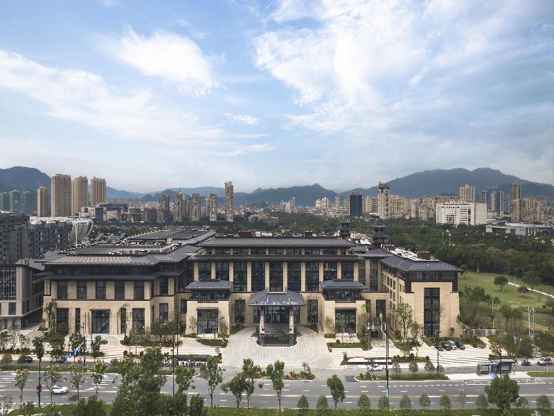 DoubleTree by Hilton Cangnan image