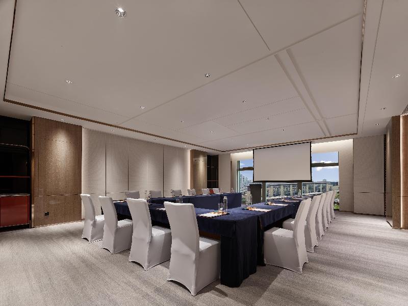 DoubleTree by Hilton Cangnan image