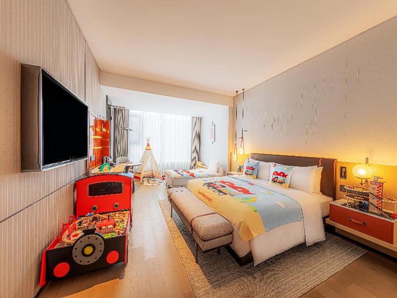 DoubleTree by Hilton Cangnan image