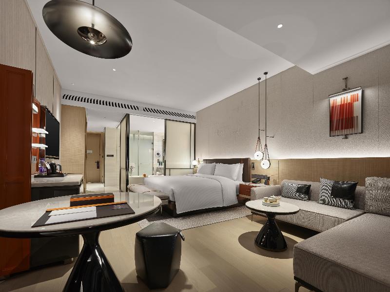 DoubleTree by Hilton Cangnan image