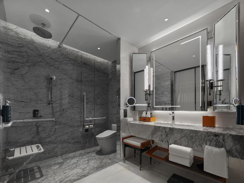 DoubleTree by Hilton Cangnan image