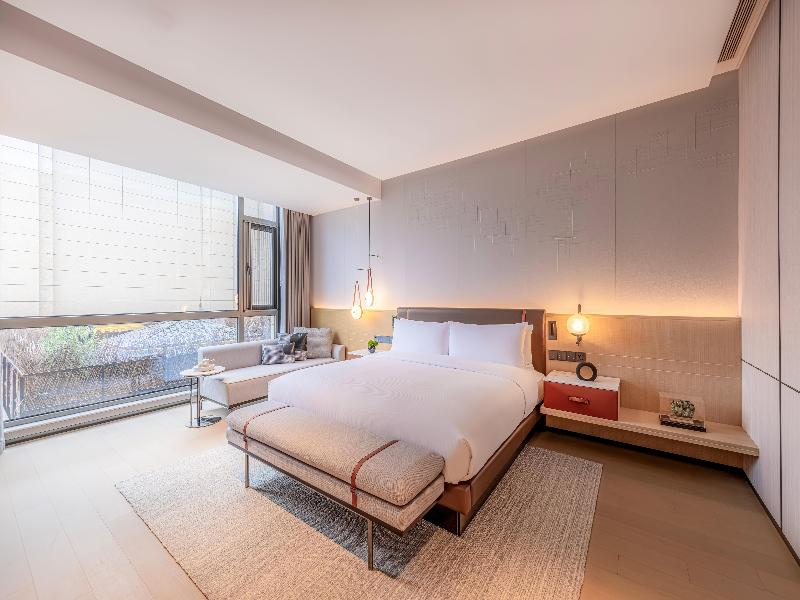 DoubleTree by Hilton Cangnan image