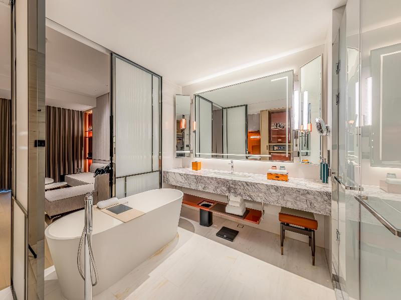 DoubleTree by Hilton Cangnan image
