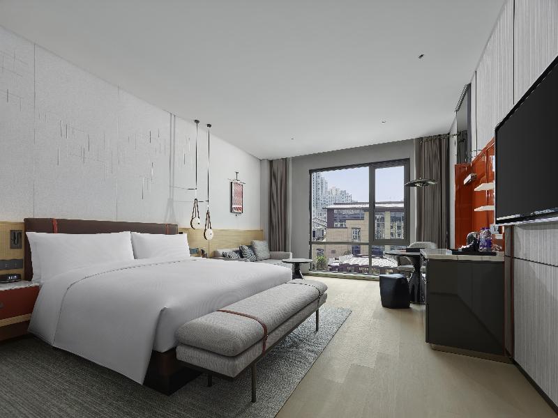 DoubleTree by Hilton Cangnan image