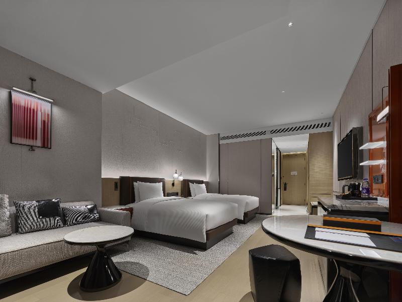 DoubleTree by Hilton Cangnan image