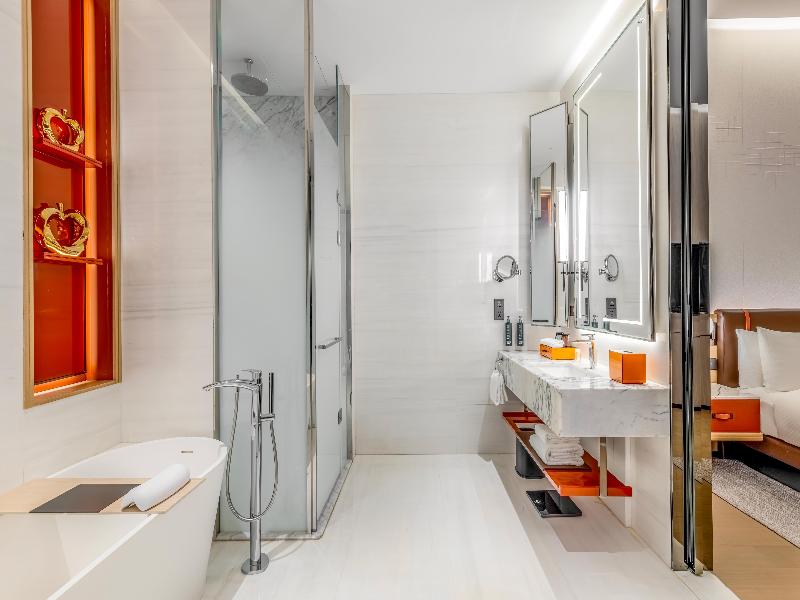 DoubleTree by Hilton Cangnan image