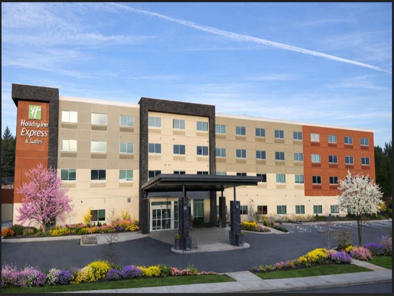 Holiday Inn Express and Suites Courtenay Comox image