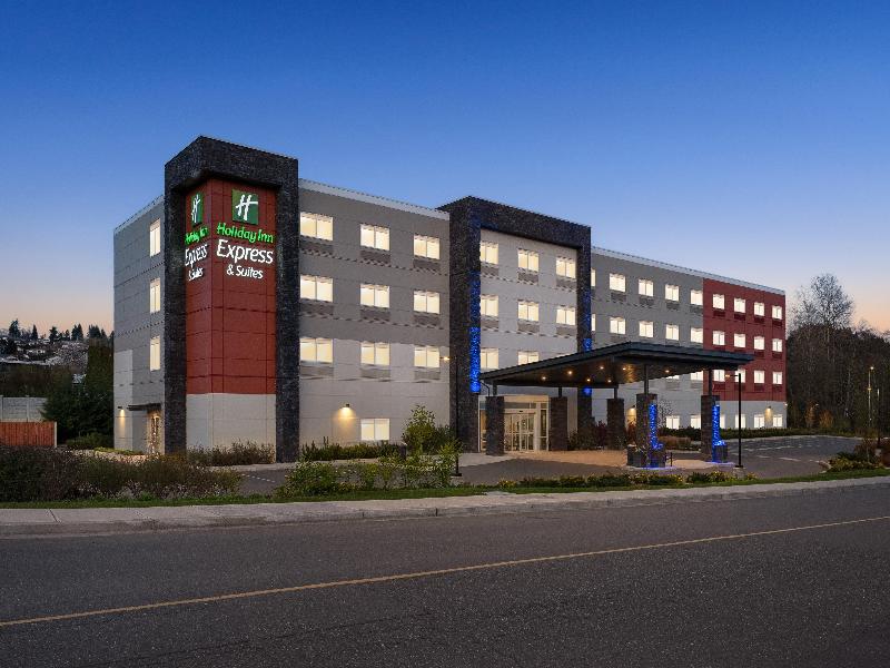 Holiday Inn Express and Suites Courtenay Comox image