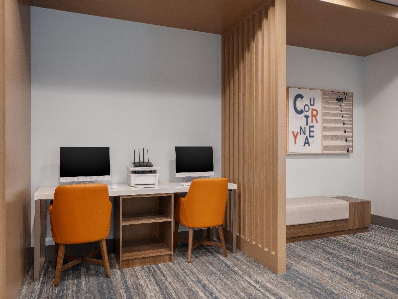 Holiday Inn Express and Suites Courtenay Comox image