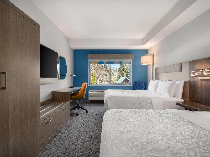 Holiday Inn Express and Suites Courtenay Comox image