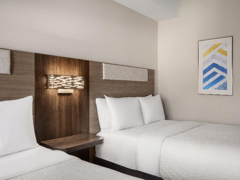 Holiday Inn Express and Suites Courtenay Comox image