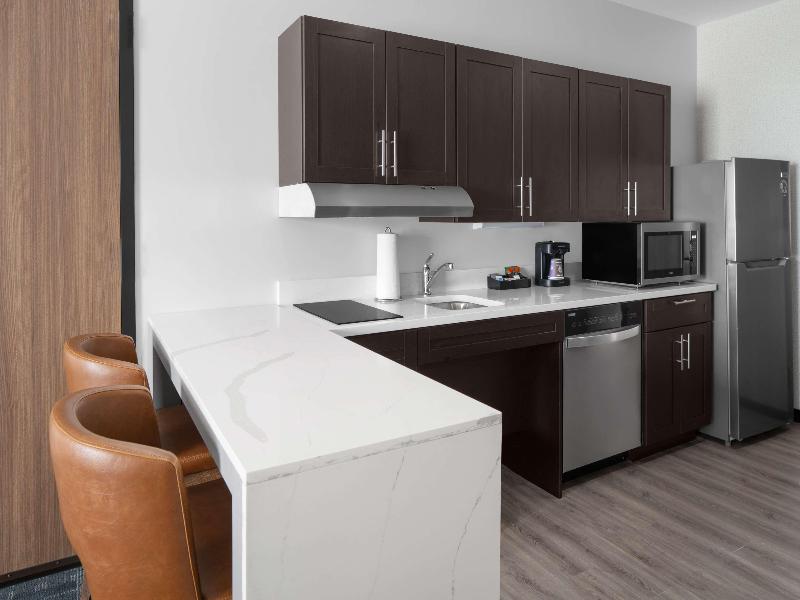 Homewood Suites by Hilton Charlotte Uptown First W image