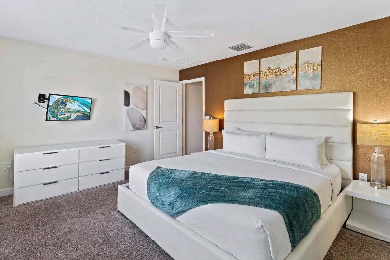 Champions Gate Resort Townhomes image