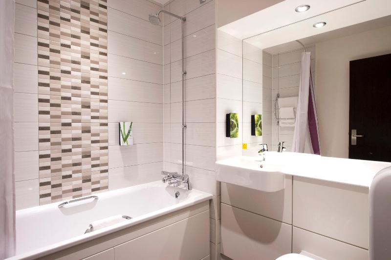 Premier Inn Thirsk image