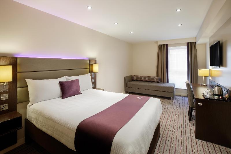 Premier Inn Guernsey St Peter Port - Admiral Park