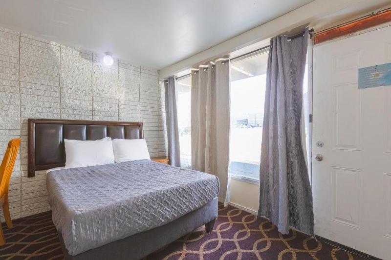 Sonrise Inn Lincoln Hwy By Oyo image