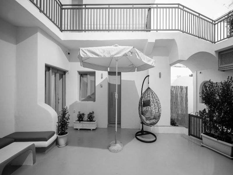 Tatakis Design Hotel, Fira image