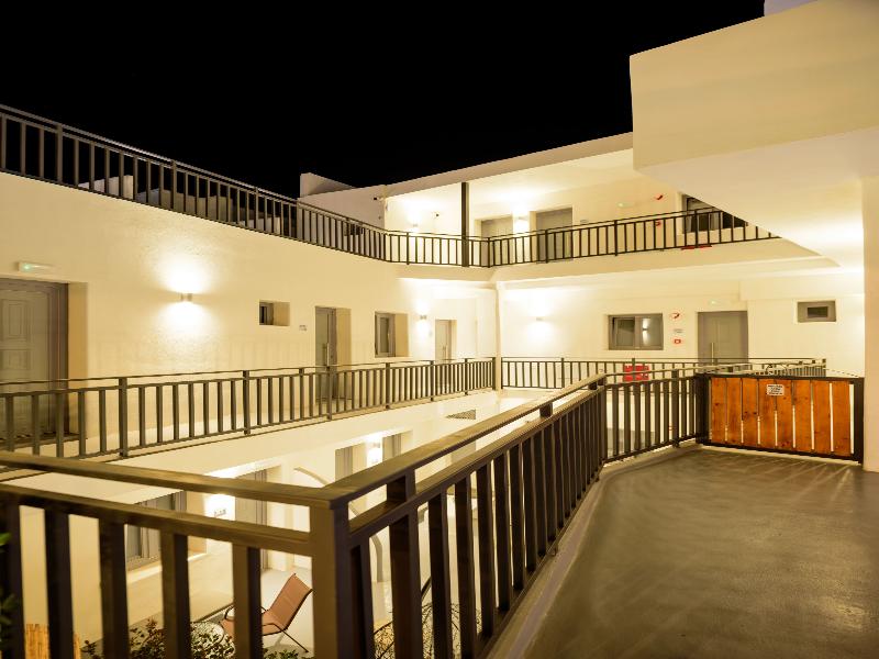 Tatakis Design Hotel, Fira image