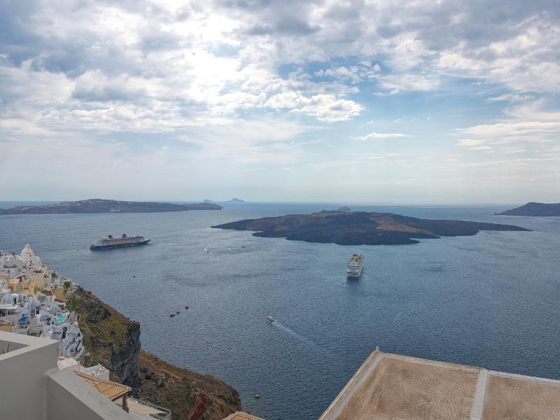 Tatakis Design Hotel, Fira image