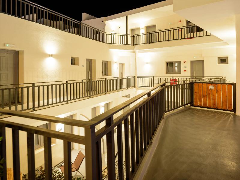 Tatakis Design Hotel, Fira image
