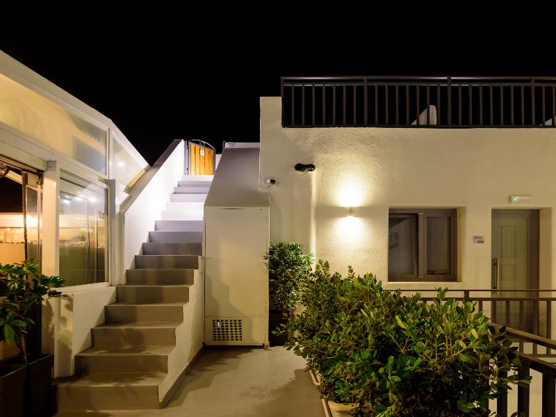 Tatakis Design Hotel, Fira image