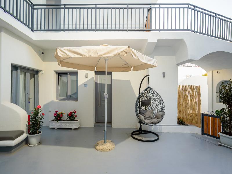 Tatakis Design Hotel, Fira image