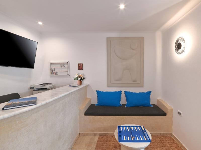 Tatakis Design Hotel, Fira image
