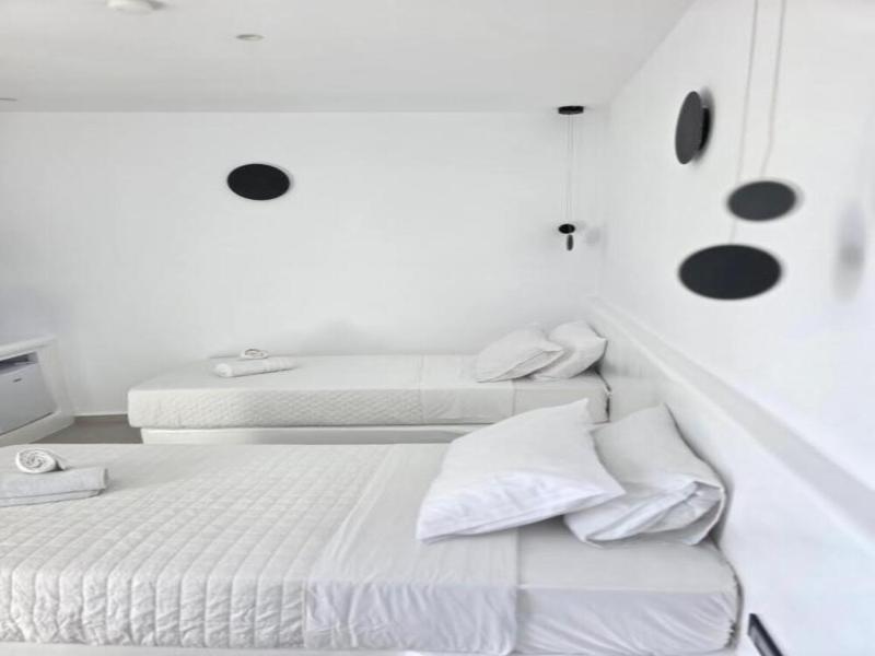 Tatakis Design Hotel, Fira image