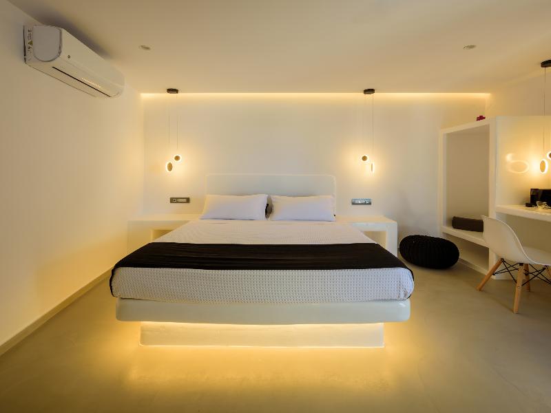 Tatakis Design Hotel, Fira image