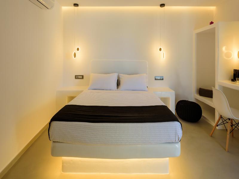 Tatakis Design Hotel, Fira image