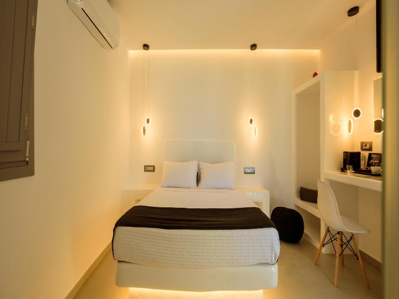 Tatakis Design Hotel, Fira image