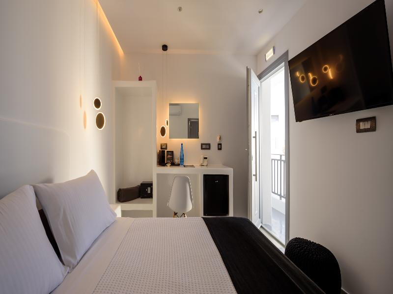 Tatakis Design Hotel, Fira image