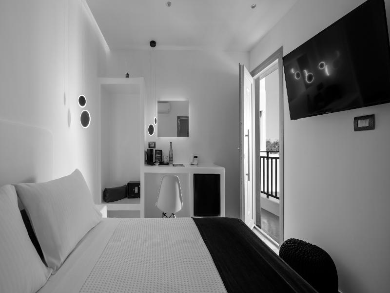 Tatakis Design Hotel, Fira image