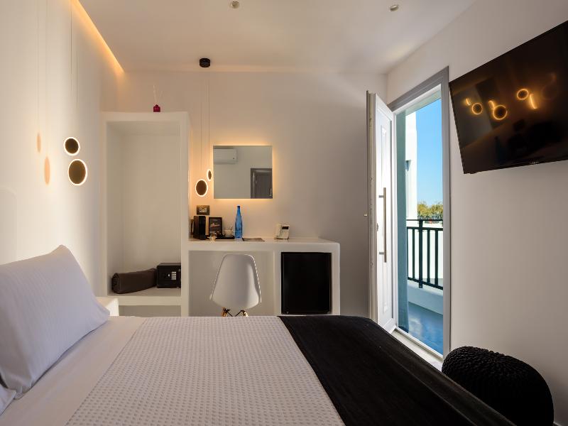 Tatakis Design Hotel, Fira image