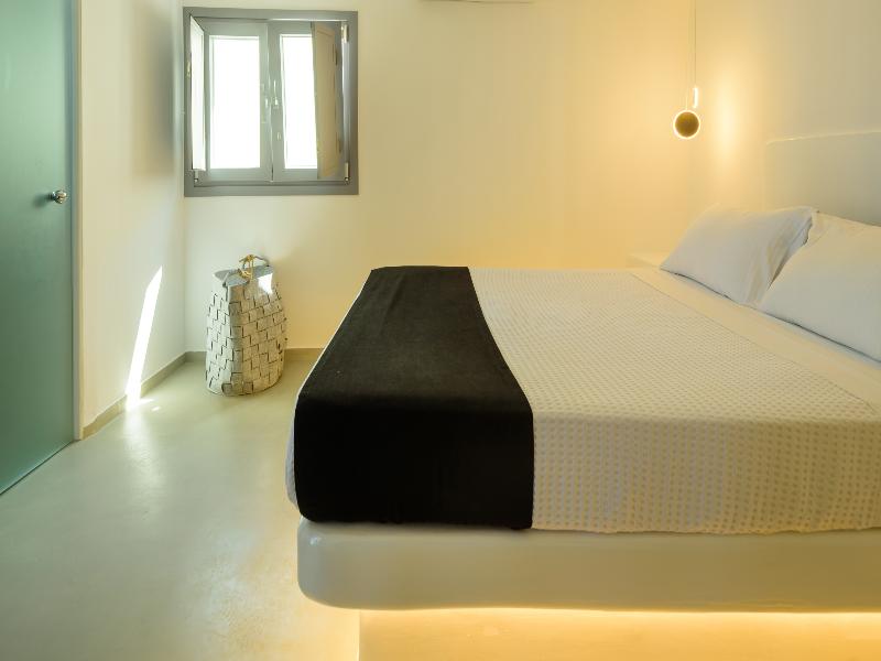 Tatakis Design Hotel, Fira image