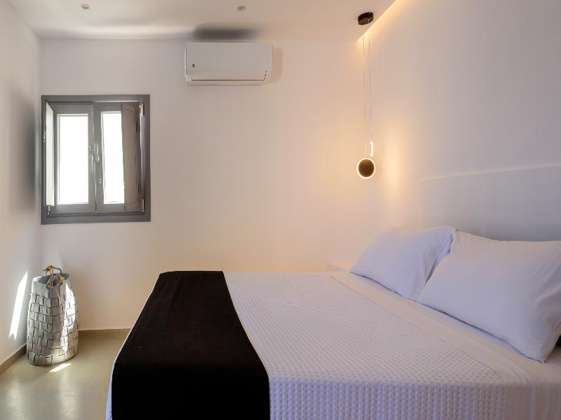 Tatakis Design Hotel, Fira image