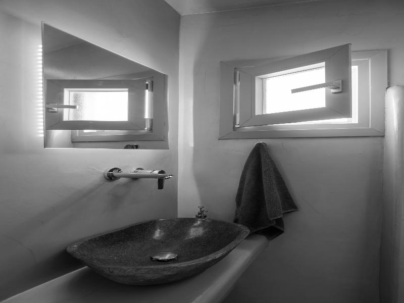 Tatakis Design Hotel, Fira image