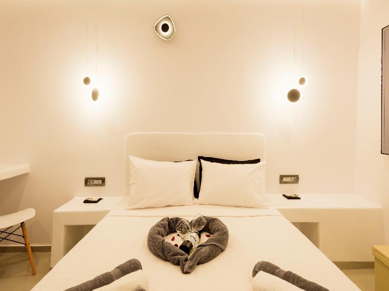 Tatakis Design Hotel, Fira image