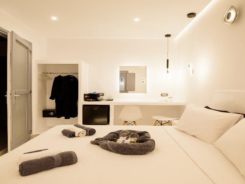 Tatakis Design Hotel, Fira image