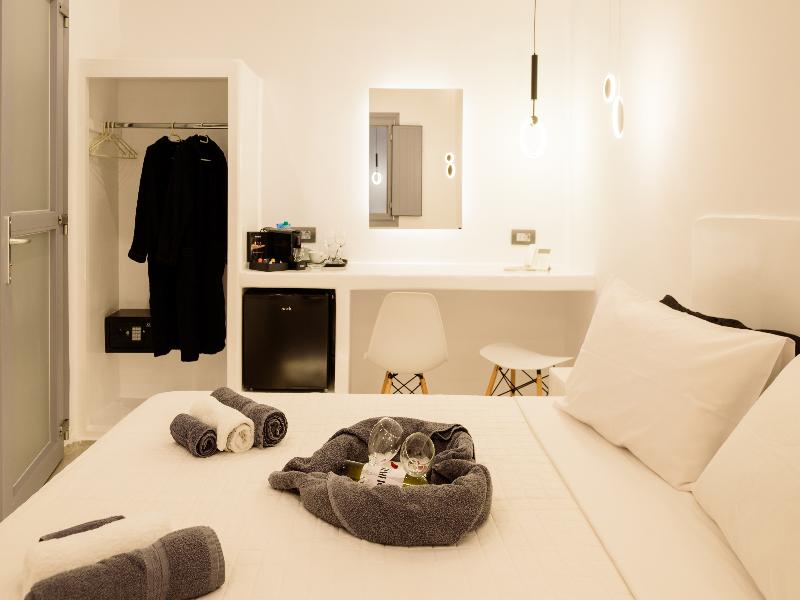 Tatakis Design Hotel, Fira image